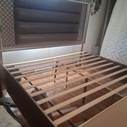 Bedroom Furniture- 4 Peices