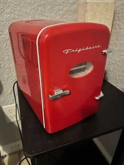 Frigidaire mini mini fridge