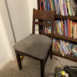 Set Of 4 Foldable Chairs