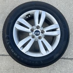 17 inch OEM Kia Sportage Wheel + Tires