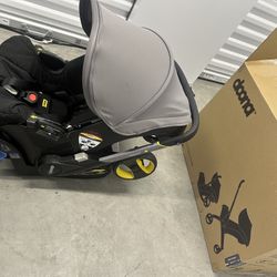 Doona Stroller + Base