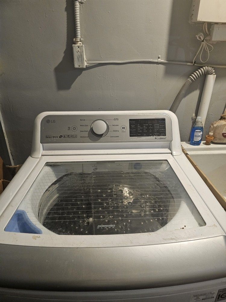 Lg Electric wash machine And Lg Gas dryer