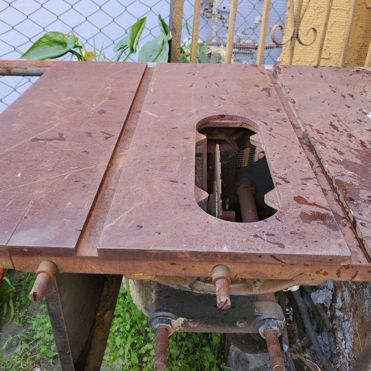 Classic Table Saw