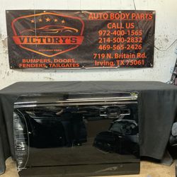 FORD BRONCO 2021-2025 LH FRONT DOOR SHELL OEM 