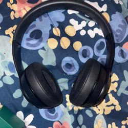 Beats by Dre Wireless Headphones 
