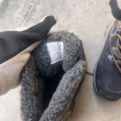 Snow Boots Size 4