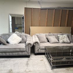 Z Gallery Gray tufted Couch  Set With Coffee table