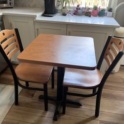 Restaurant Grade Bistro Table And chairs