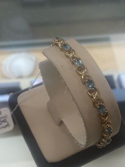 14K 9 Gram Gold with 2 color stones Bracelet