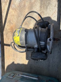 A router by Ryobi