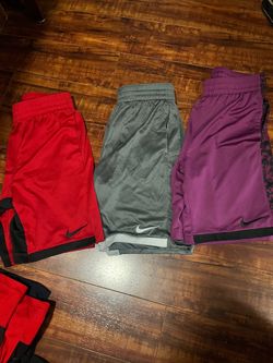 Boys youth Nike shorts Large / 13 ys