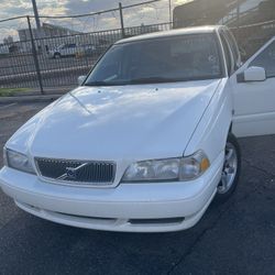 2000 Volvo V70