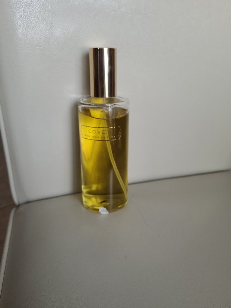Sarah Jessica Parker perfume Covet perfume size 230 ml, used few sprays, no box