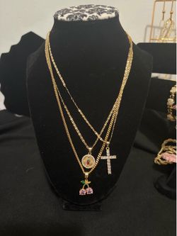 Oro Laminado Virgen de Guadalupe Cadenas Gold Tone Cherry Cross Necklace