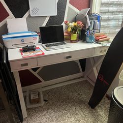 White Desk/vanity