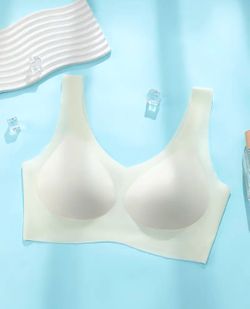 Ultra Thin Seamless Sport Bra Cool Feel Gor Summer, Comfortable Casual & Breathable Size Medium, White Color