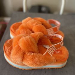 UGGS 