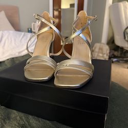 Naturalizer heels size 7.5 Womens new (Tiff, Dark Gold)