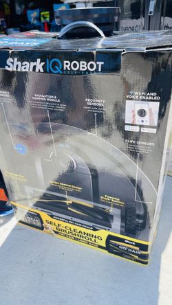 Vacuum. Shark IQ Vacuum