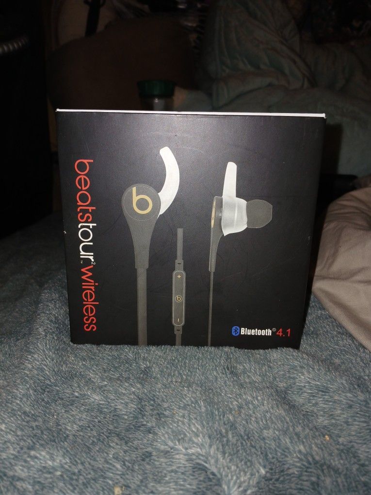 Beats Wireless Bluetooth Earbuds