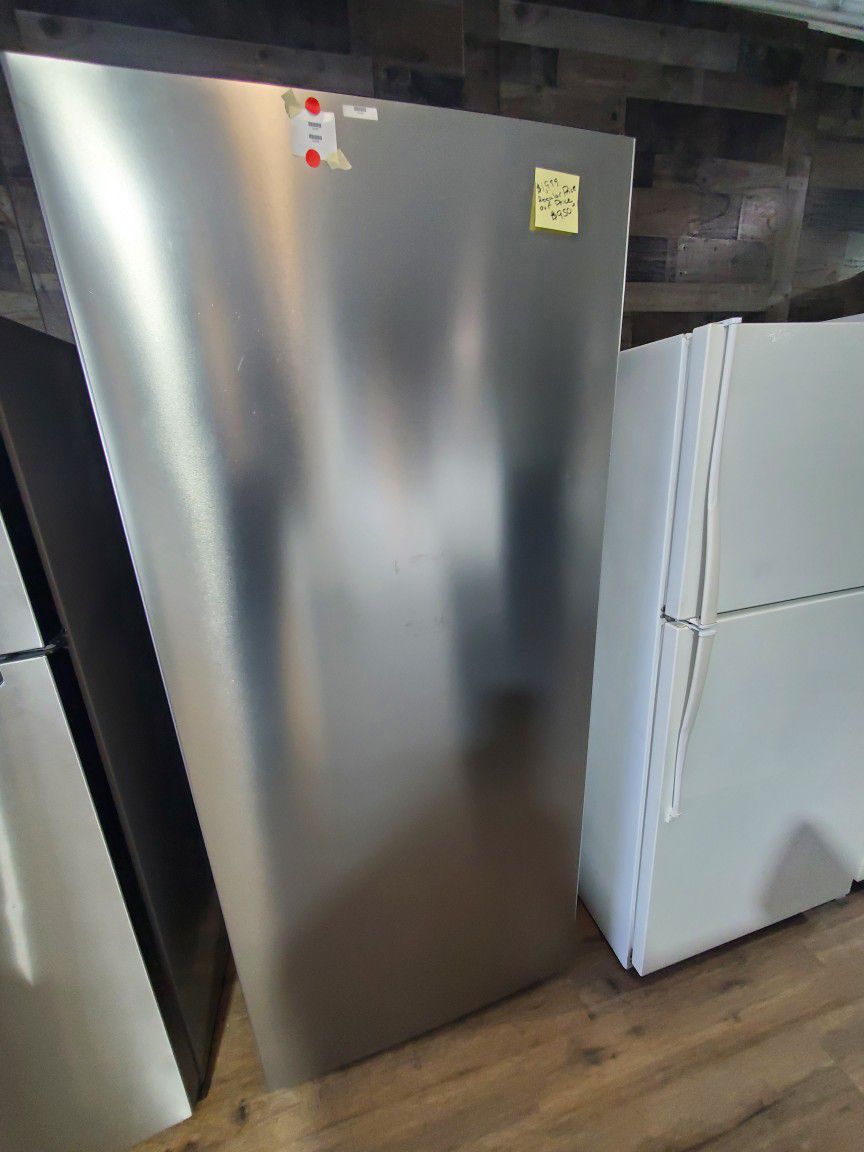 Freezer Atainless. 33 Inches Wide 72 Hight New Open Box $950