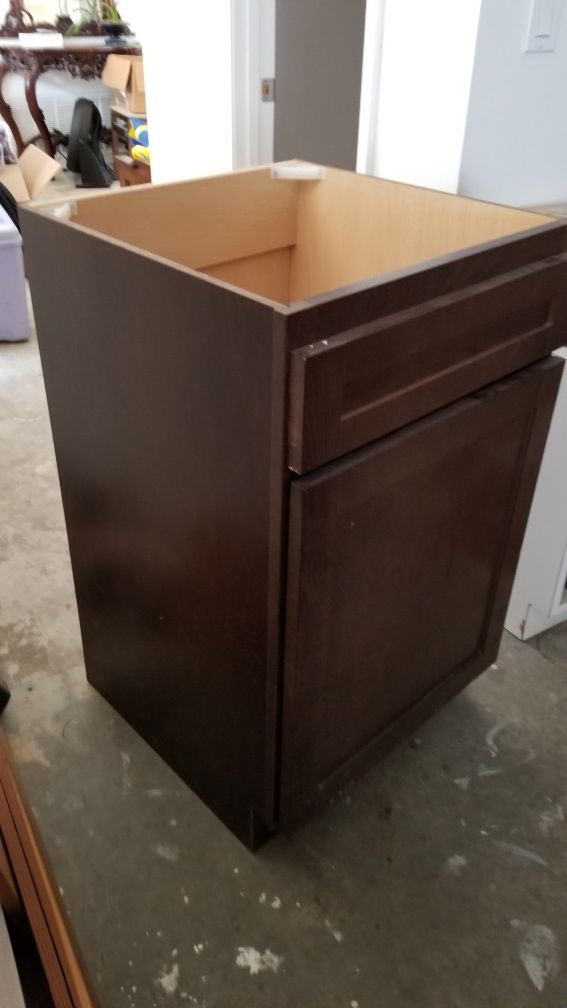 Bathroom vanity