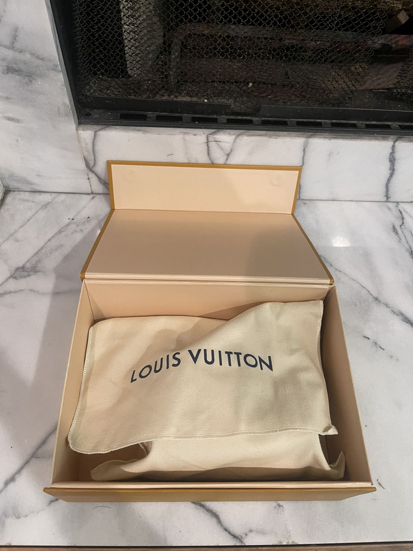 Authentic Louis Vuitton Nano Speedy W/ Box And Dustbag for Sale in Atlanta,  GA - OfferUp