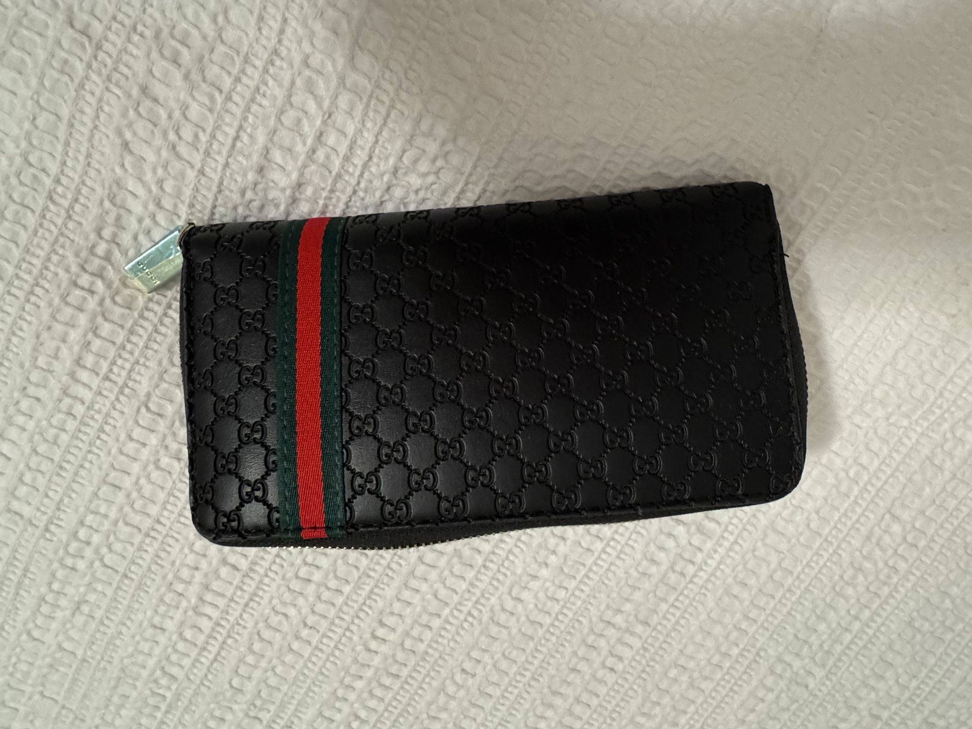 Signature Wallet New
