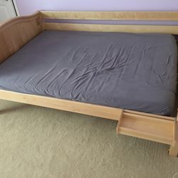 Solid Natural Wood Bedroom Furniture