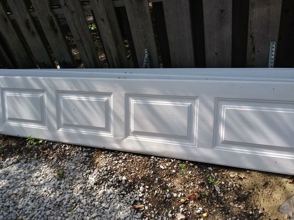 9 foot wide garage door. for Sale in Orland Hills, IL - OfferUp