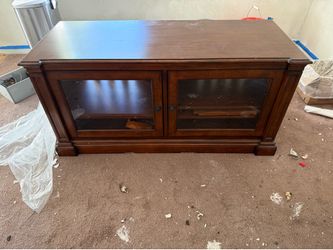 Ethan Alan media Cabinet