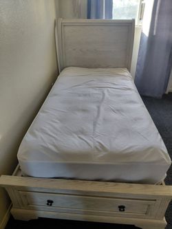 Twin bed with mattress
