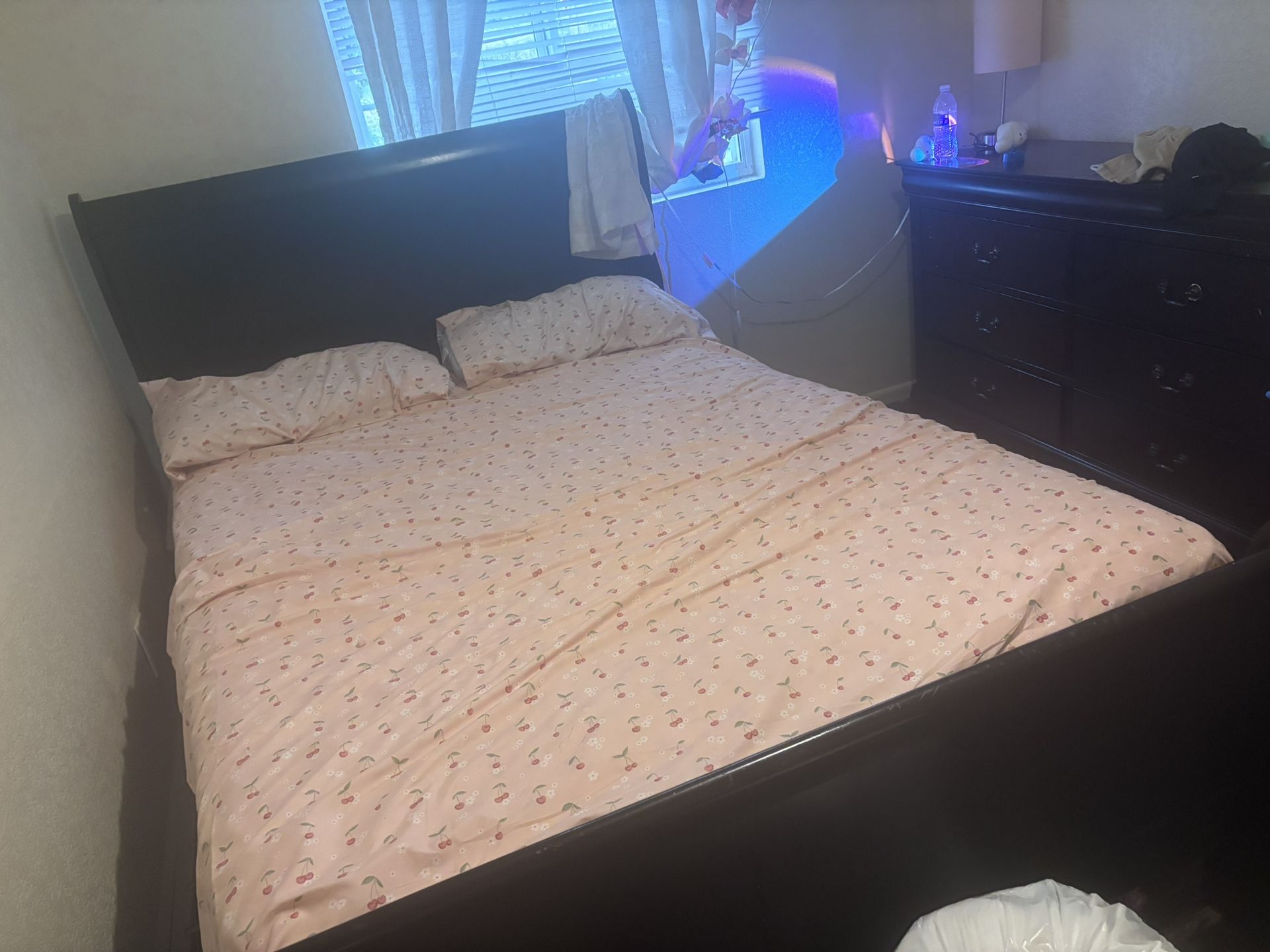 Full Size Bed