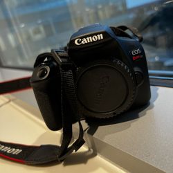 DSLR Canon Rebel T7 