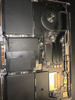 MacBook Pro 2017 For Parts
