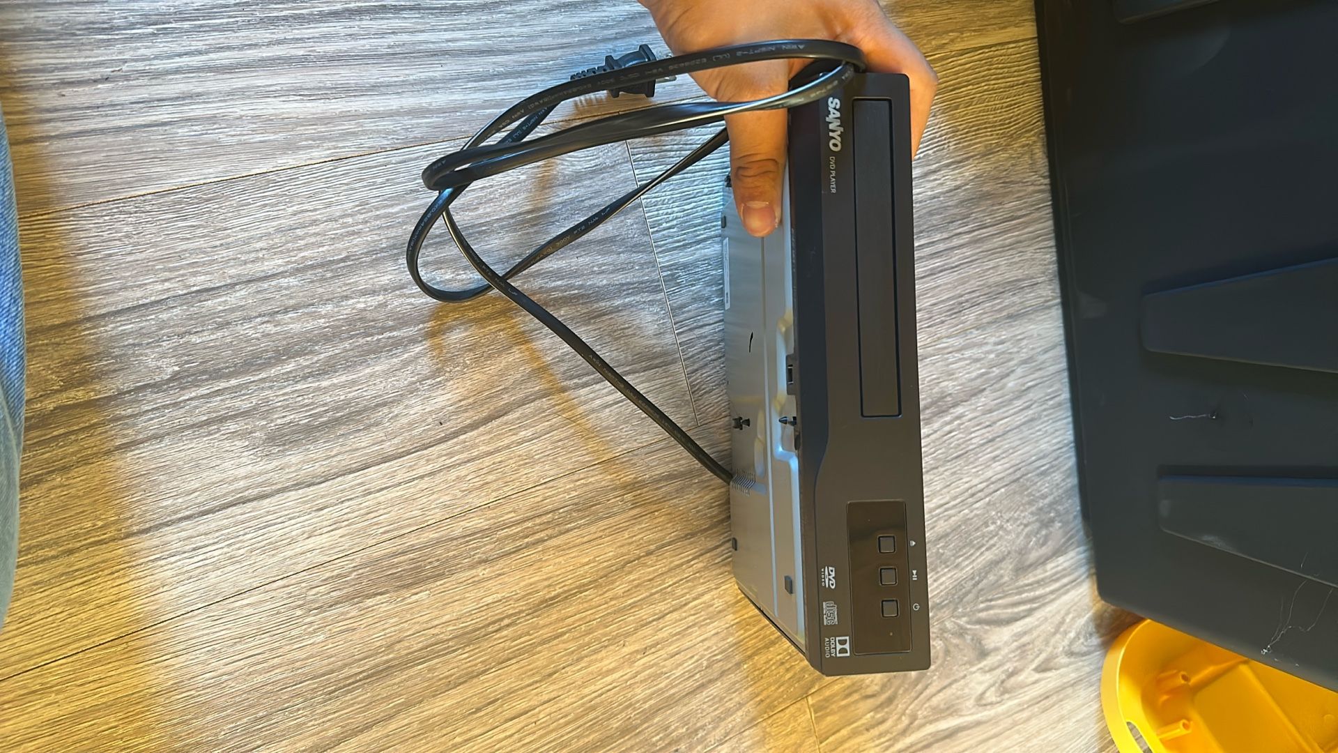 SANYO DVD PLAYER