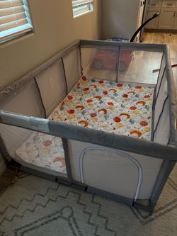 Baby Playpen with Play Mat