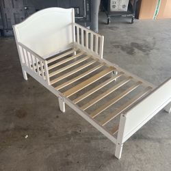 Toddler Crib Size Bed 