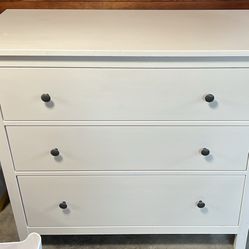 Like New IKEA Hemnes Dresser