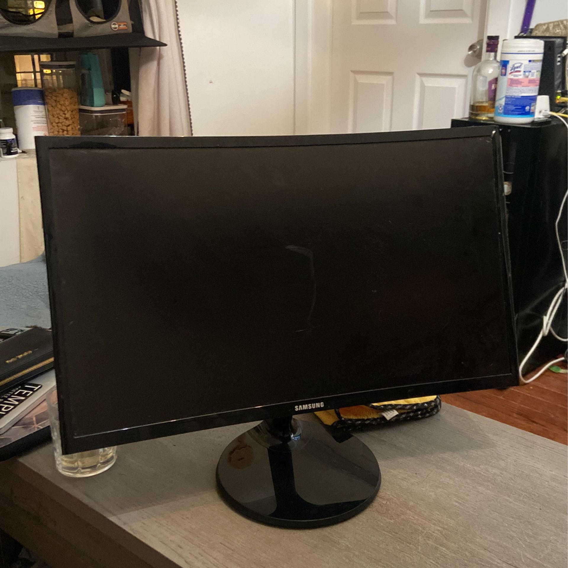 Samsung 24” Curved LC24F390FHNXZA