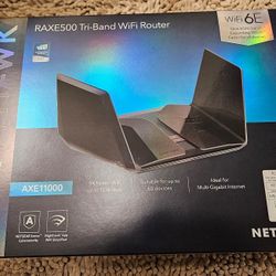 Nighthawk RAXE500 Tri-Band Wifi Router