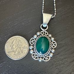 Vintage 925 Sterling Silver, green onyx necklace, marked 925 Mexico TA-122, large bale, 18 in . 925 chain , lobster closure . Beautiful !
