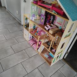 Doll House 
