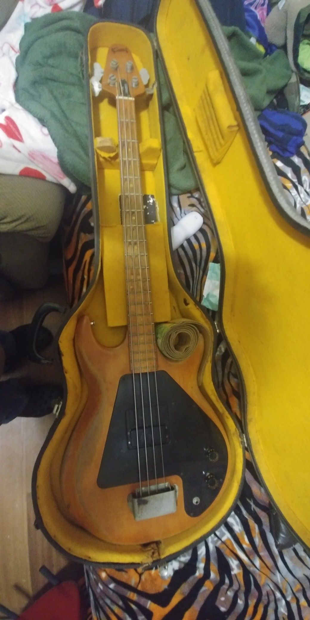 Gibson grabber 1970s bass