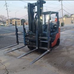 2016 Toyota Forklift Propane 6500 lbs Capacity $8500