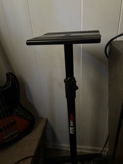 Proline Monitor Stands