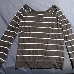 Hollister Women's Size M Long-Sleeve Top