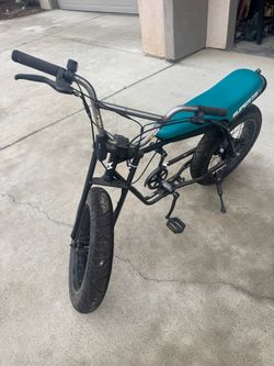 Super73 Z1 Electric Bike – Green Seat / Black Frame – Battery Issue/Selling As Is