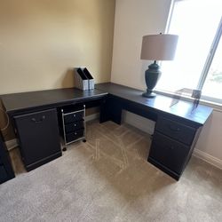 Sturdy & Affordable Black Corner Desk