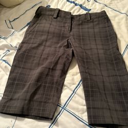 WOMEN'S NIKE DRI-FIT SHORTS, SIZE: 2, COLOR: GRAY PLAID (K6.27) NWOT